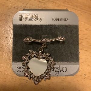 Vintage silver heart pin with light pink stones